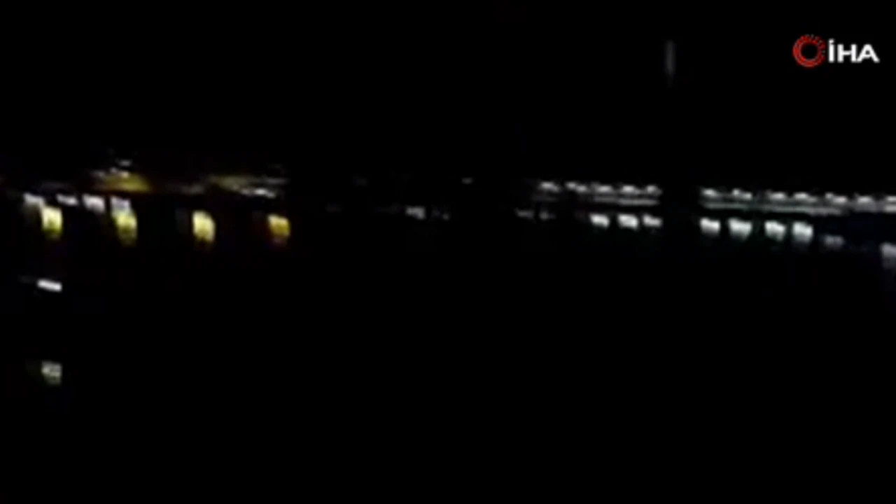 Karadeniz'de gizemli patlama sesleri! Sahil şeridi alarma geçti