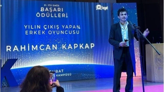 Kızılcık Şerbeti'nin Metehan'ı Rahimcan Kapkap'ı ilk kez böyle göreceksiniz! Konuşmakta güçlük çekti