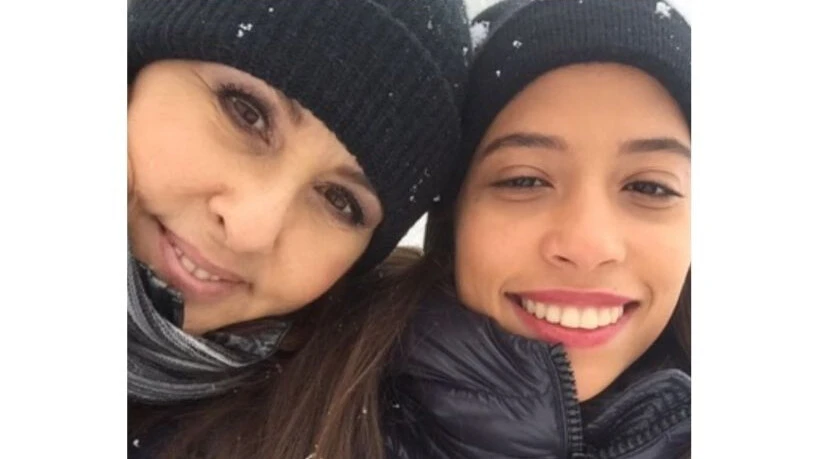 Şarkıcı Nülüfer kızını kıramadı: Evlat için çiğ tavuk yenir - 1. Resim