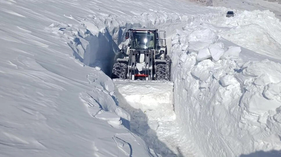 Her yer bembeyaz... Kar kalınlığı 5 metreyi buldu!.. - 2. Resim