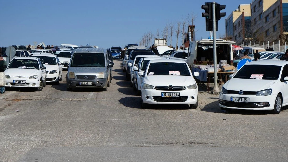 İkinci el araç piyasası kontak kapattı! Fiyatlar uçtu: Ne satan var ne de satın alan