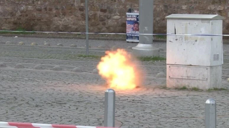 Kocaeli'nde ekipleri alarma geçiren olay! Seferler durdu - 3. Resim