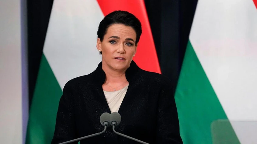 Macaristan Cumhurbaşkanı Novak istifa etti - 1. Resim