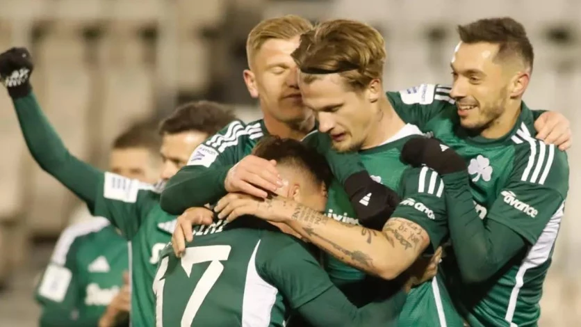 Panathinaikos 3 puanı 3 golle aldı
