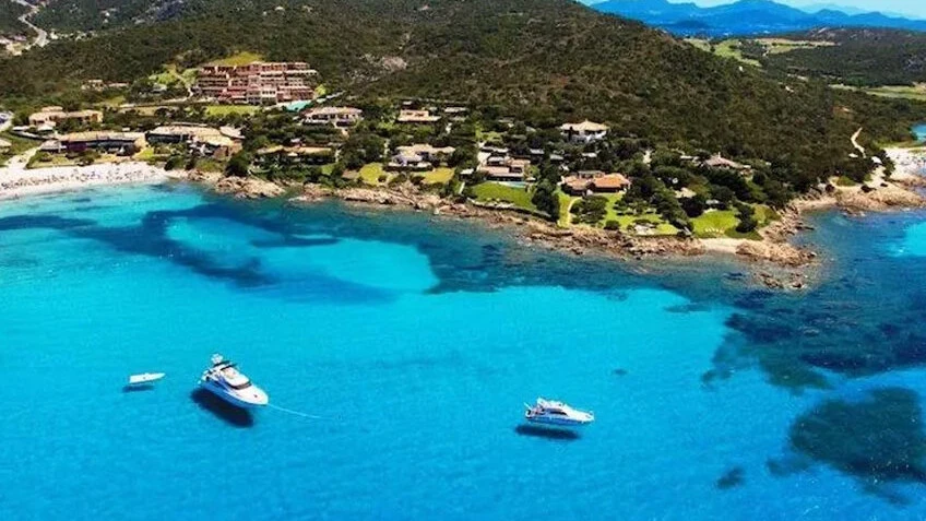 Avrupa'nın tuhaf yasaklarına bir yenisi: Kamusal alanda telefon kullanılamayacak - 4. Resim