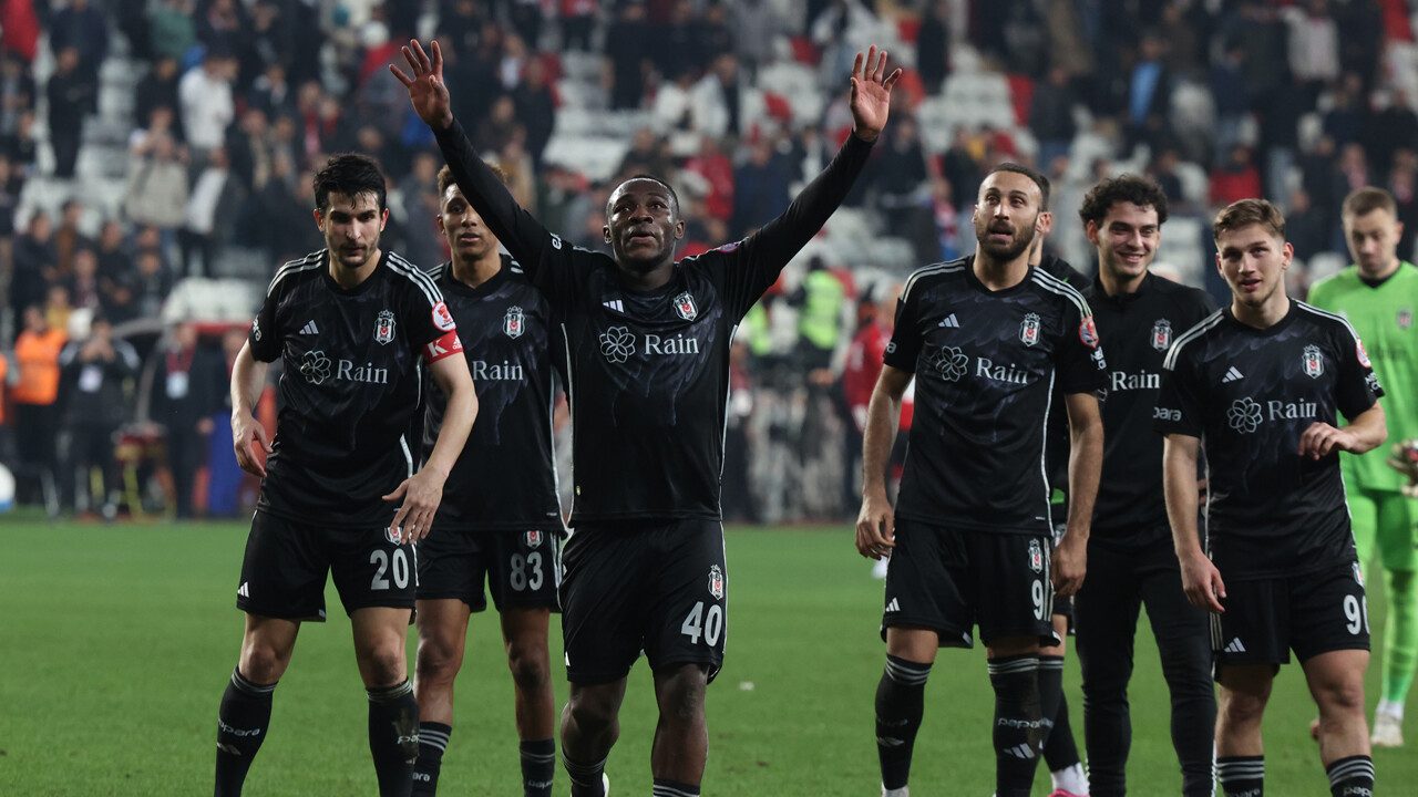 Beşiktaş, Kayserispor&#039;a konuk oluyor! Muhtemel 11&#039;ler