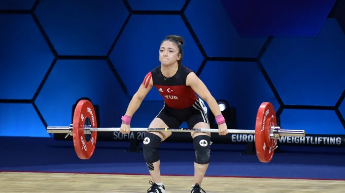 Cansu Bektaş halterde Avrupa şampiyonu - 1. Resim