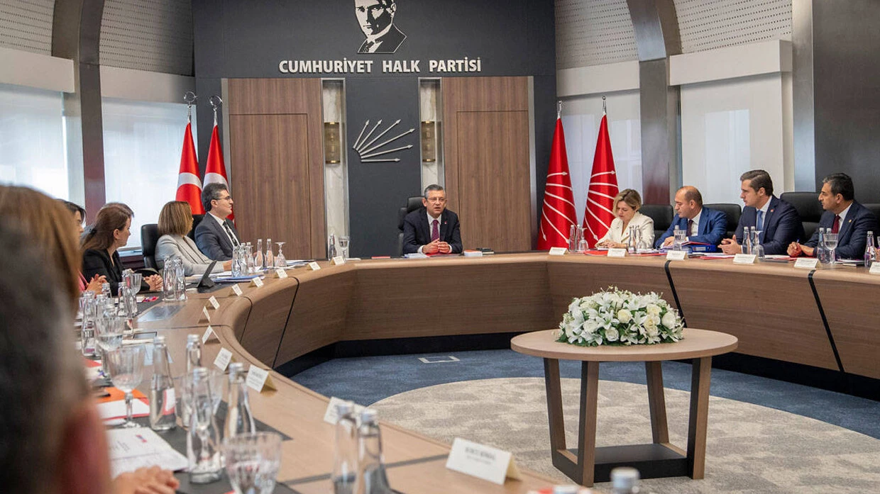 CHP'de aday belirlemede son mesai! 11 isim MYK'dan geçti, top PM'de - 1. Resim