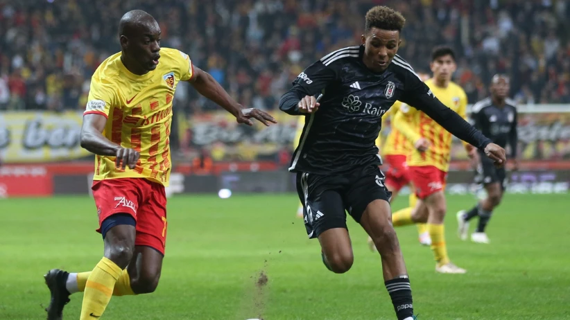 Fernando Sanstos maç sonrası yeni transferler hakkında konuştu - 1. Resim