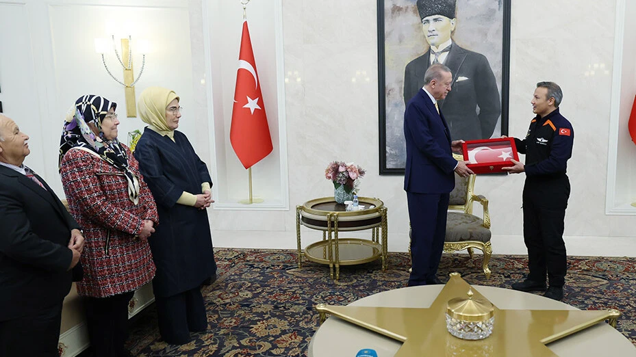 Son dakika! Cumhurbaşkanı Erdoğan, Gezeravcı ile görüştü