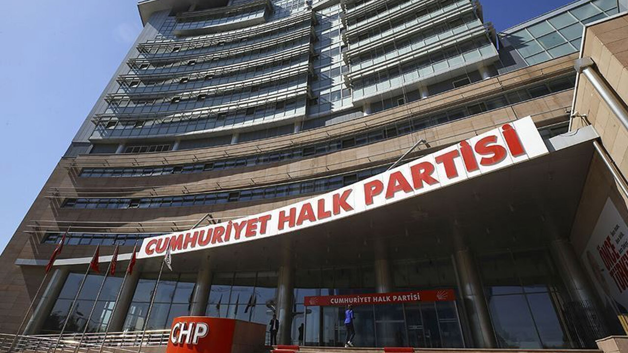 CHP&#039;nin İstanbul ilçe adayları belli oldu! Kadıköy adayı değişti...