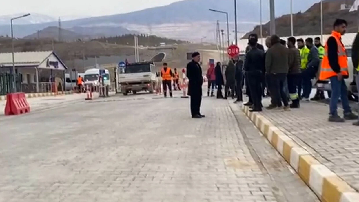 Son dakika! Erzincan'da altın madeninde toprak kayması: Valilik ve şirketten ilk açıklama... - 2. Resim