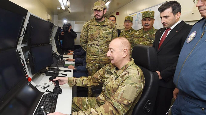 Aliyev, Azerbaycan Cumhurbaşkanı olarak göreve başladı