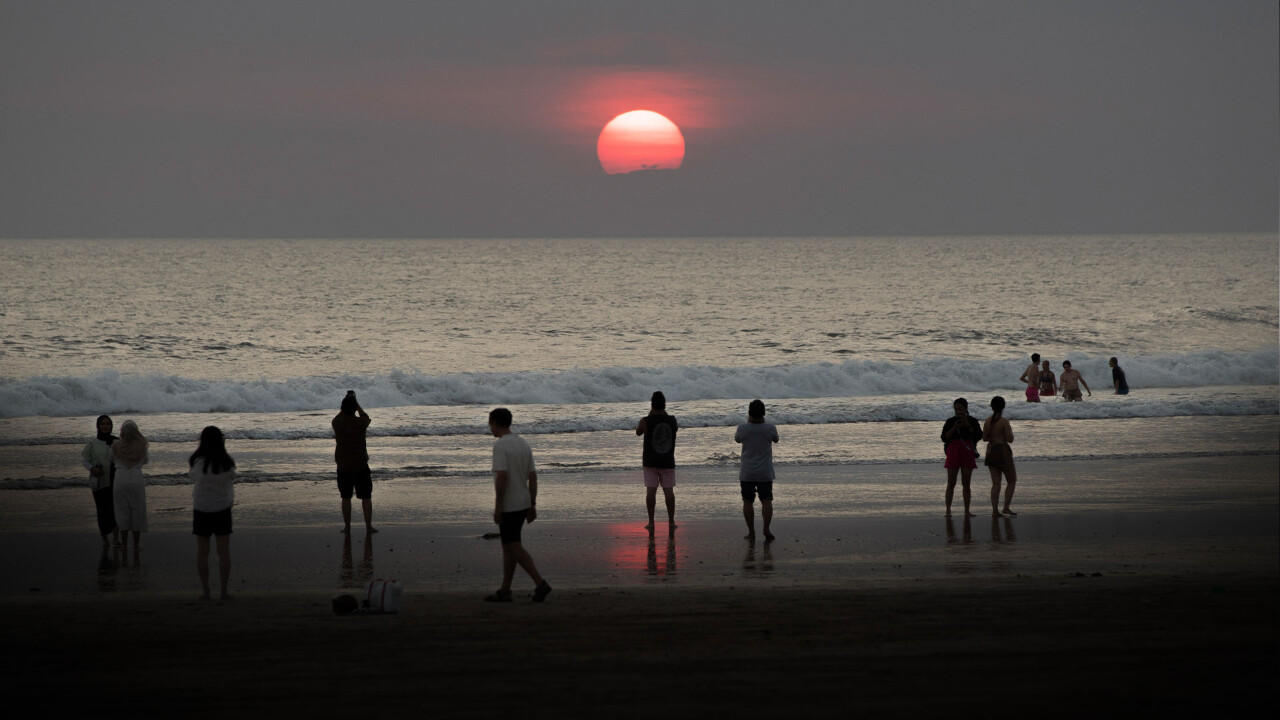 Bali adasına giriş ücretli hale geldi! Yabancı turistler vergi ödeyecek