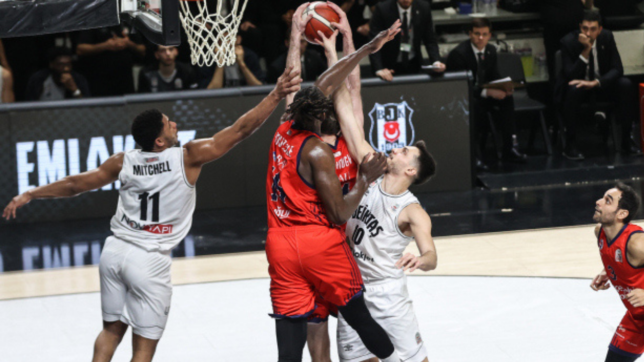 Beşiktaş yarı finalde