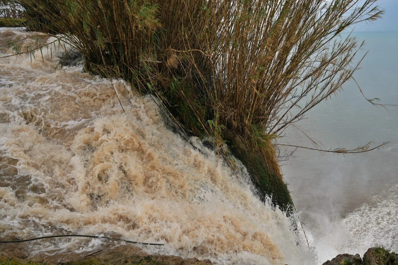 Dünyaca ünlü Düden Şelalesi çamur çağladı - 1. Resim