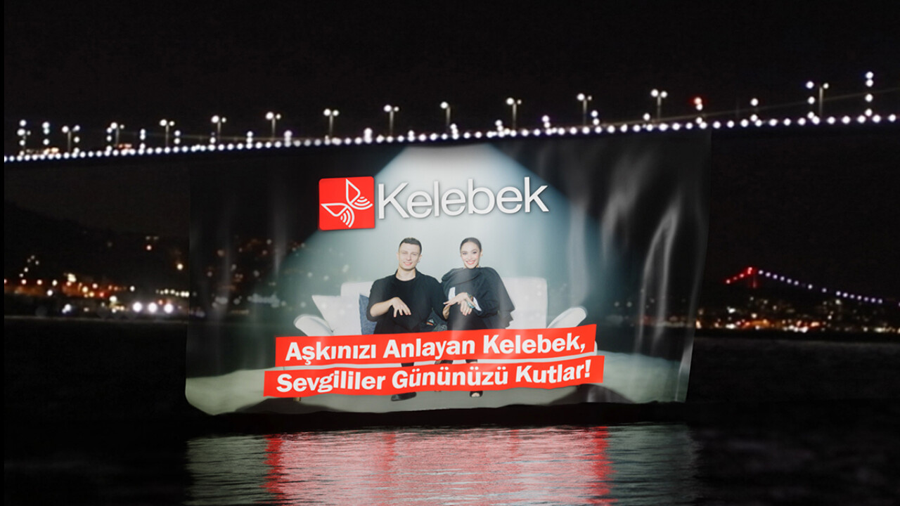 Kelebek Mobilya’nın Sevgililer Günü reklam filmi İstanbul Boğazı’nda