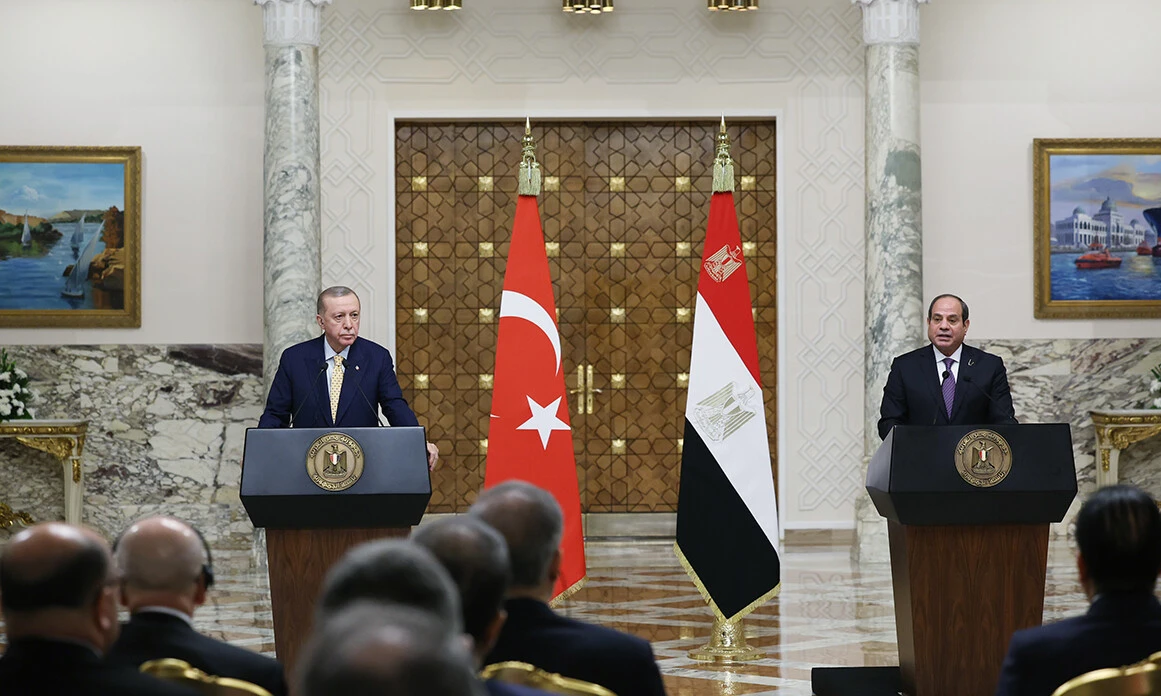 Mısır'da tarihi anlar, imzalar atıldı! Cumhurbaşkanı Erdoğan: Temaslarımızı artırma kararlılığındayız - 2. Resim