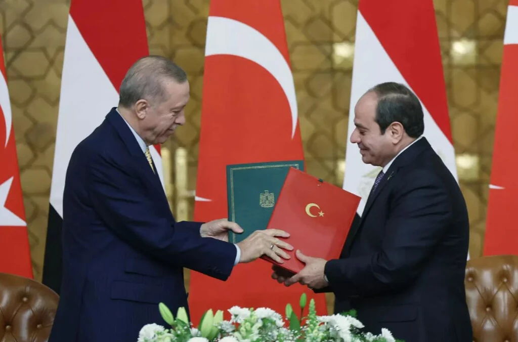 Mısır'da tarihi anlar, imzalar atıldı! Cumhurbaşkanı Erdoğan: Temaslarımızı artırma kararlılığındayız - 3. Resim