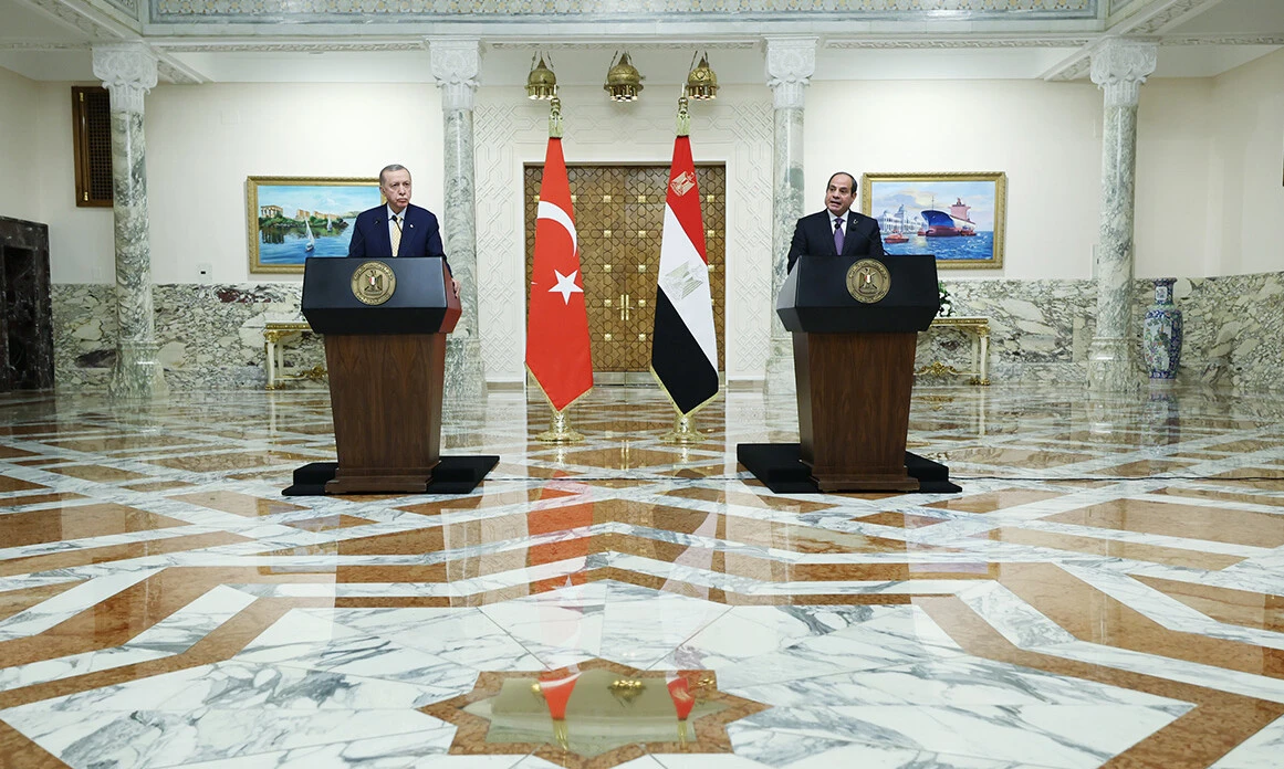 Mısır'da tarihi anlar, imzalar atıldı! Cumhurbaşkanı Erdoğan: Temaslarımızı artırma kararlılığındayız - 1. Resim