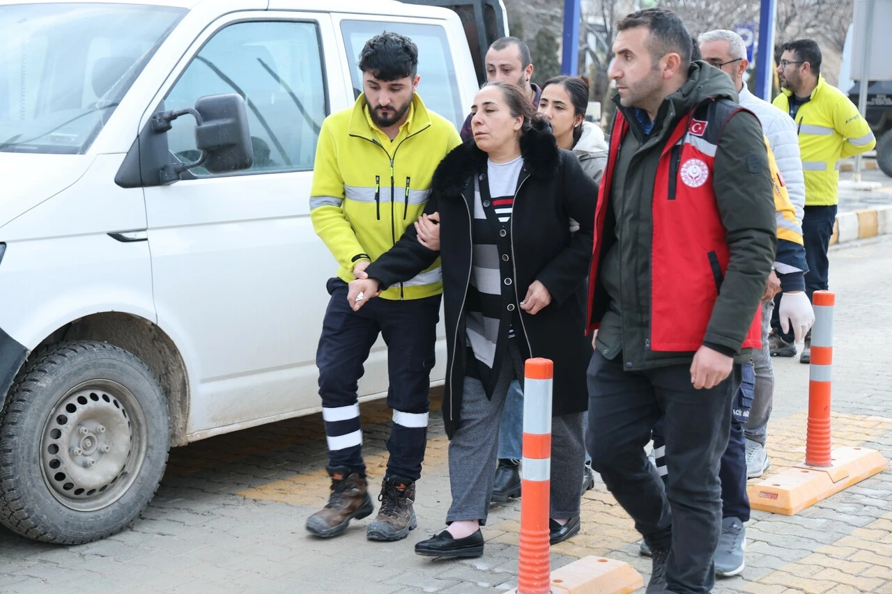 Son dakika! İliç'te toprak kayması AFAD'dan aranan maden işçileri için yeni açıklama - 1. Resim