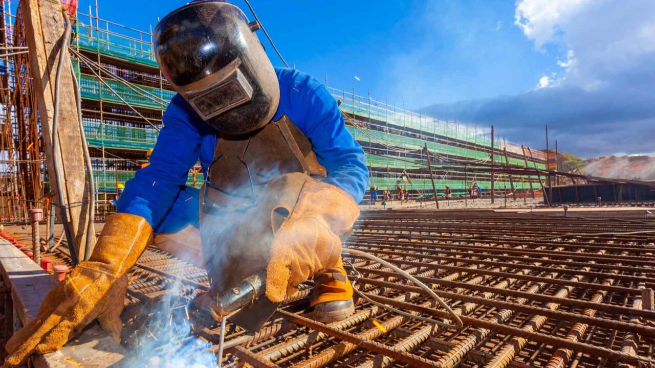 Türkiye'de ‘ara eleman’ sıkıntısı sürüyor! Kaynak ve inşaat işinde kriz yaşanıyor - 1. Resim