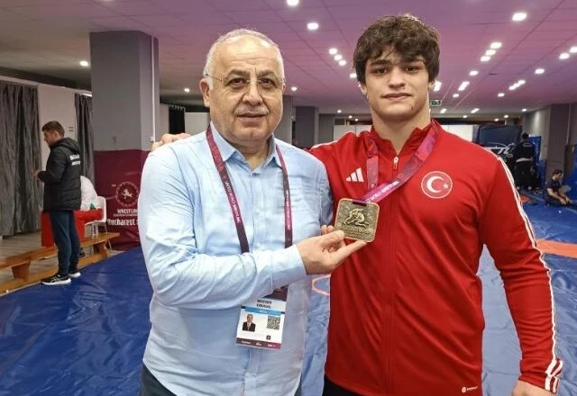 Alperen Berber Avrupa'nın zirvesinde!