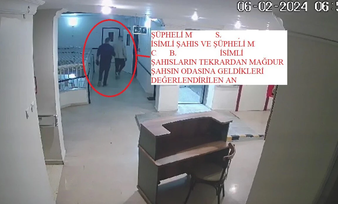 Bakım merkezinde skandal darp görüntüleri! Yaşlı adamı döve döve komalık ettiler