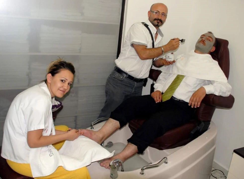 'Bakımlı İmam' muhtar adayı oldu!