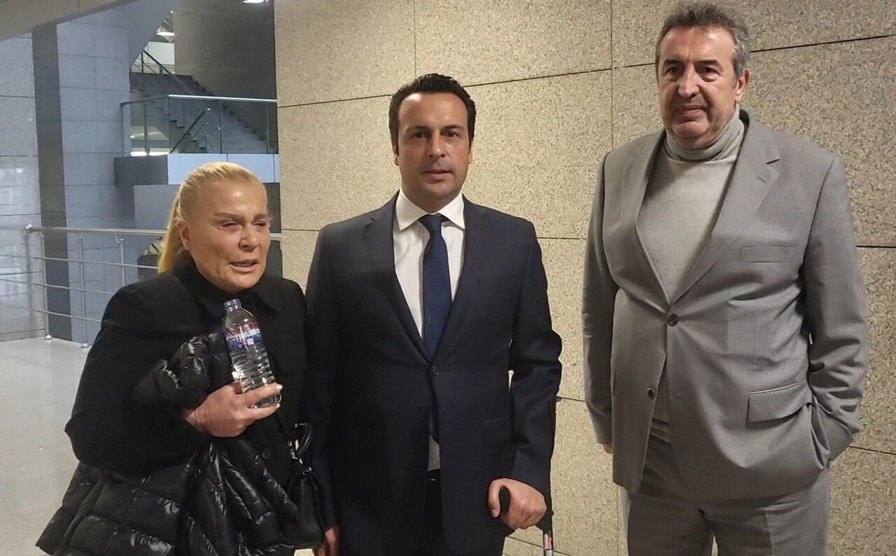 Eşini bornoz kuşağıyla boğmaya çalıştığı iddia edilen iş adamı beraat etti - 1. Resim