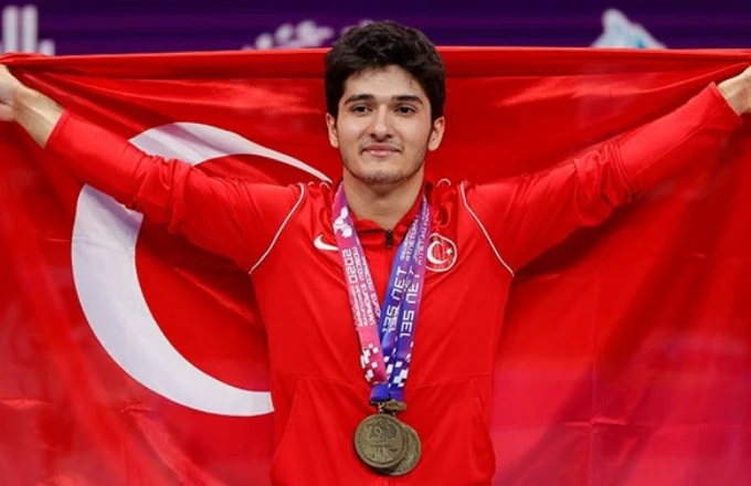 Milli haltercilerden 3 madalya birden - 1. Resim