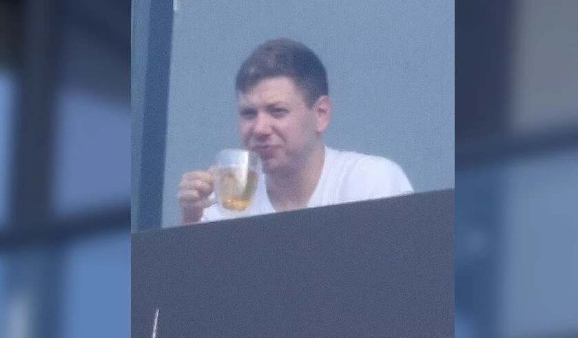 Netanyahu'nun oğlu Yair'in ABD'de savaştan bir haber lüks hayatı - 3. Resim