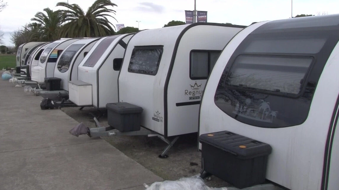 Park alanları doldu taştı! "Otel gibi" kiralananlar bile var! - 2. Resim