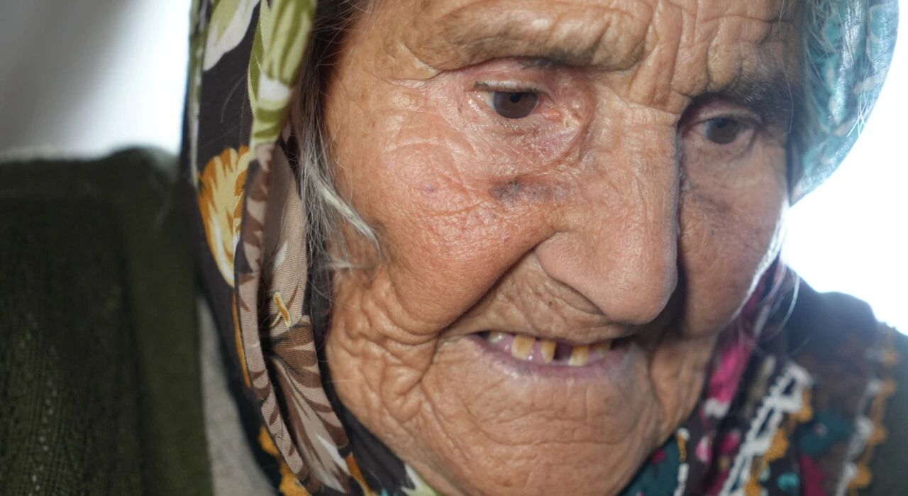 Türkiye'nin en yaşlı insanı 117 yaşındaki Arzu nine tek isteğini söyledi