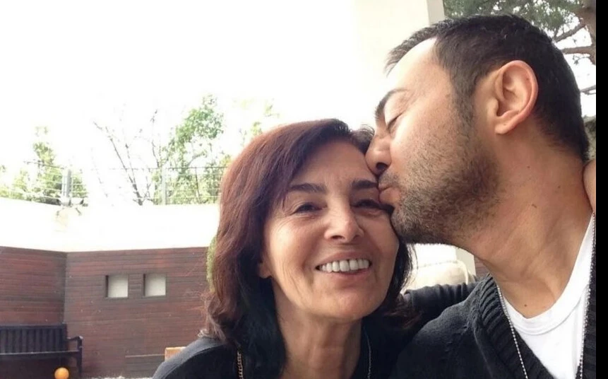 Annesi devreye girdi! Tarkan'a hakaret eden Serdar Ortaç'a bir dizi yasak geldi - 1. Resim