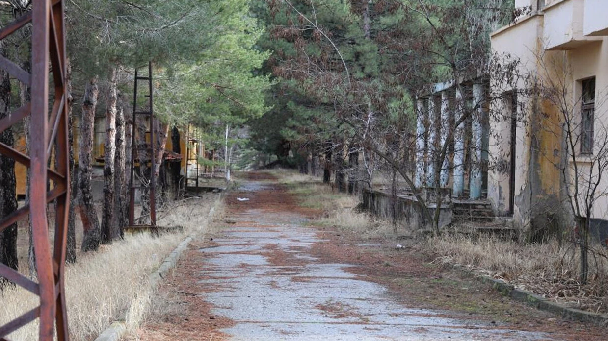 Bir zamanların küçük Paris’i şimdi terk edilen Çernobil’i andırıyor - 4. Resim