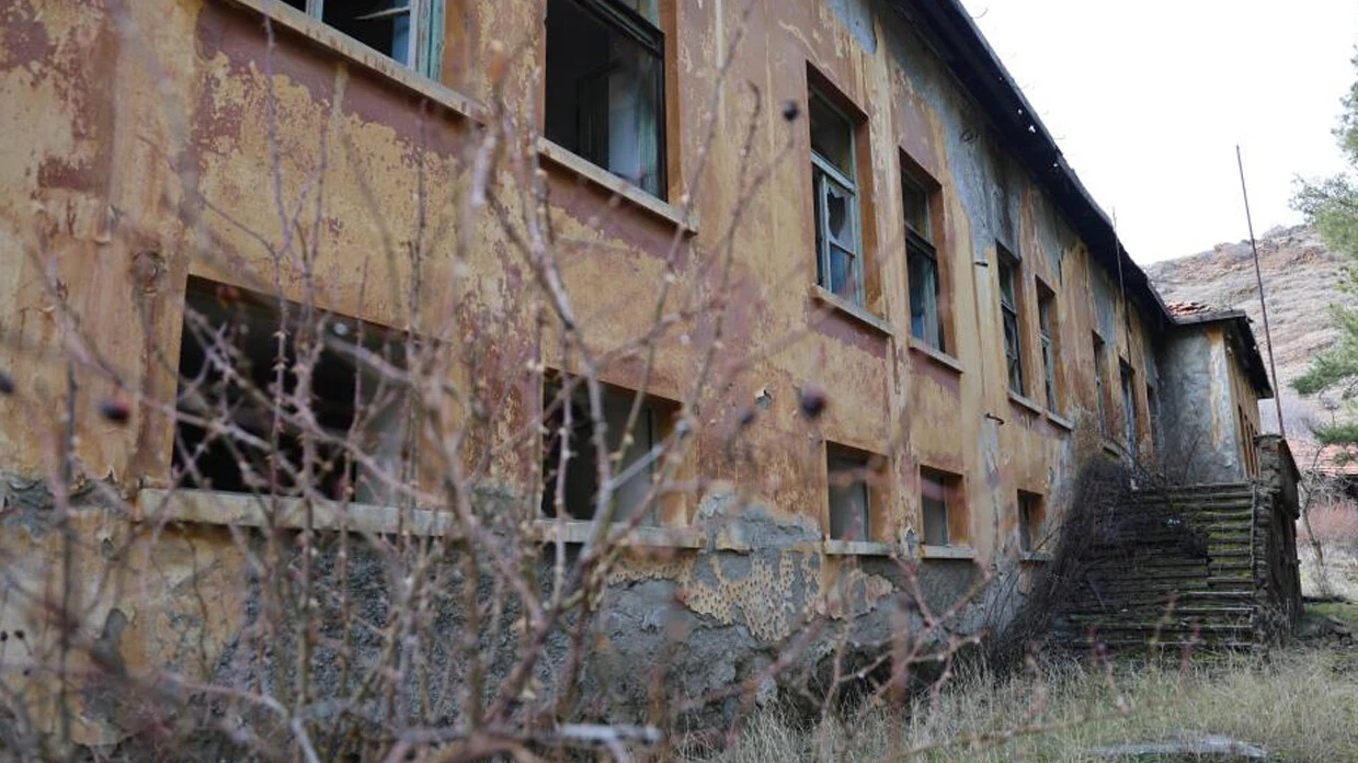 Bir zamanların küçük Paris’i şimdi terk edilen Çernobil’i andırıyor - 5. Resim