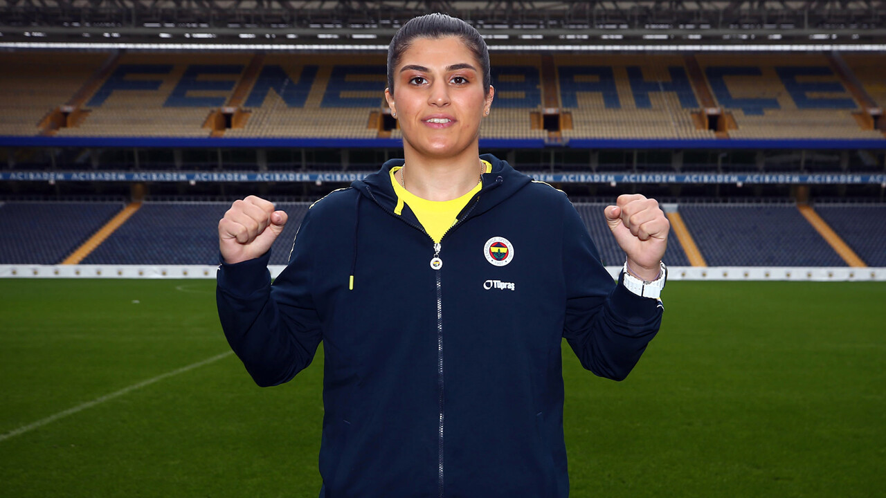 Fenerbahçe, Busenaz Sürmeneli&#039;yi transfer etti