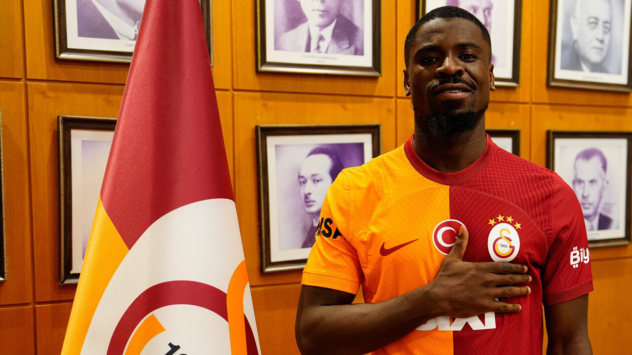 Galatasaray&#039;a yeni transferinden kötü haber! İşte kaçıracağı maçlar