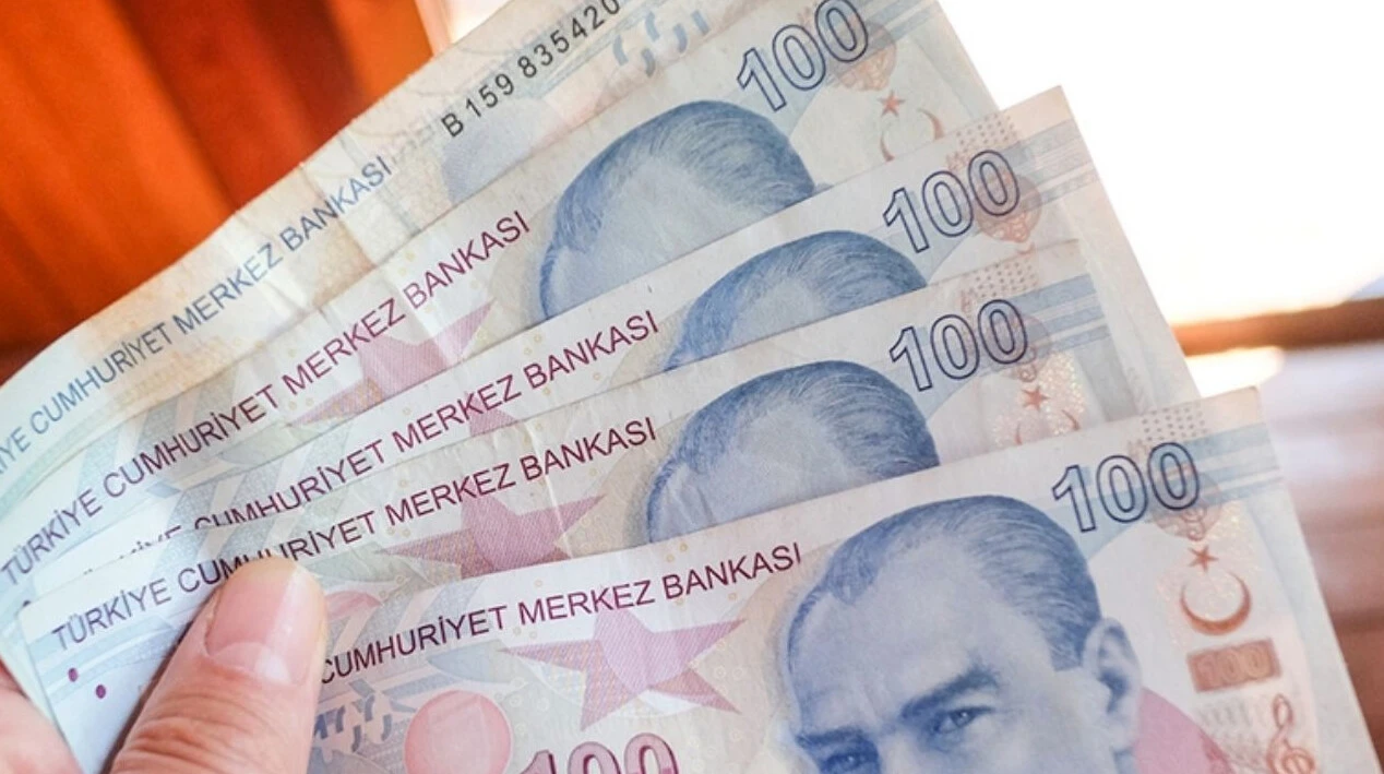 Borcu borçla kapatan yandı! Kredi kartına sarılanlar için 'asgari ücrete zam' önerisi geldi