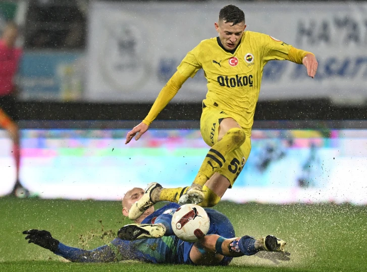 Fenerbahçe Rizespor deplasmanından lider döndü - 4. Resim