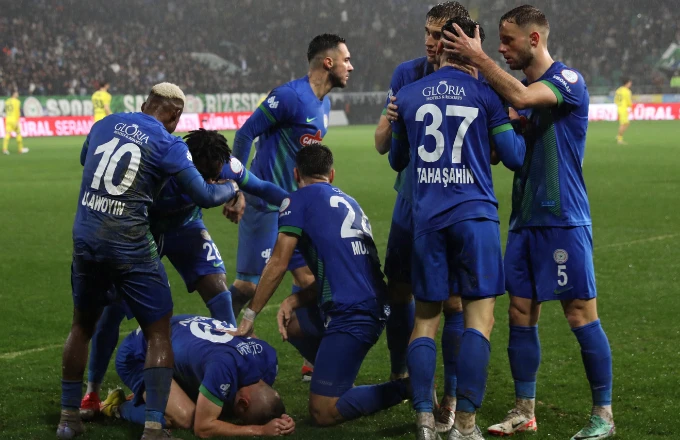 Fenerbahçe Rizespor deplasmanından lider döndü - 5. Resim