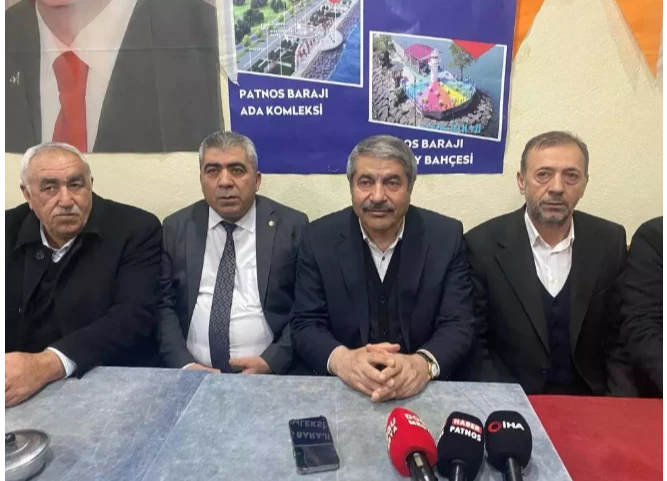 İYİ Parti'de bir istifa daha! Topluca AK Parti'ye katıldılar - 1. Resim