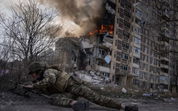 Son dakika: Rusya Donetsk bölgesindeki Avdiyivka şehrini ele geçirdi - 1. Resim