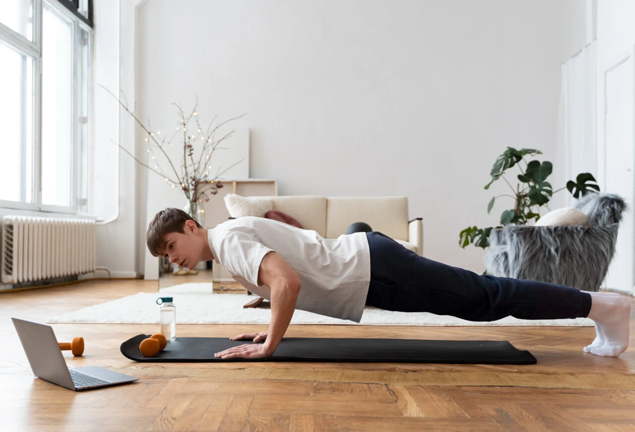 Sosyal medya sakat bırakıyor! Bel ve omurganız tehlikede - 1. Resim