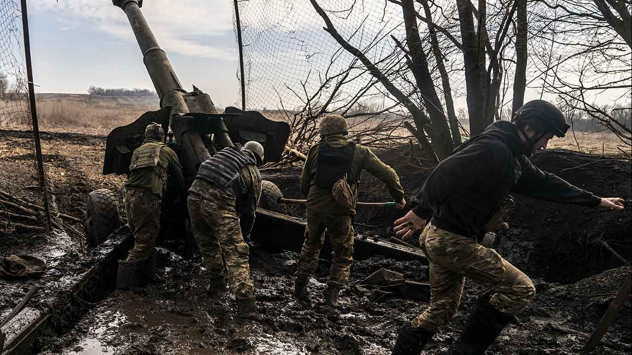 Ukrayna Avdiyivka kentinden çekildi