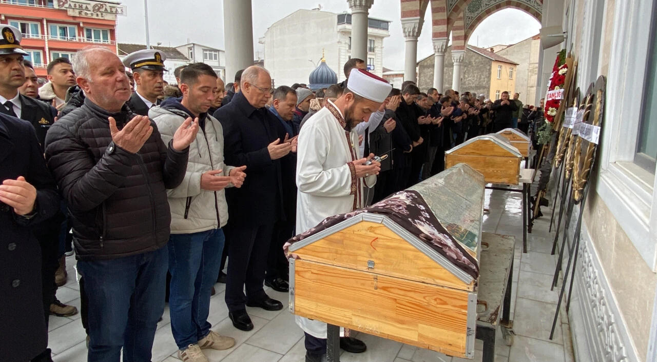 Hüzne boğan ölüm! Dede ile torunu aynı gün hayatını kaybetti