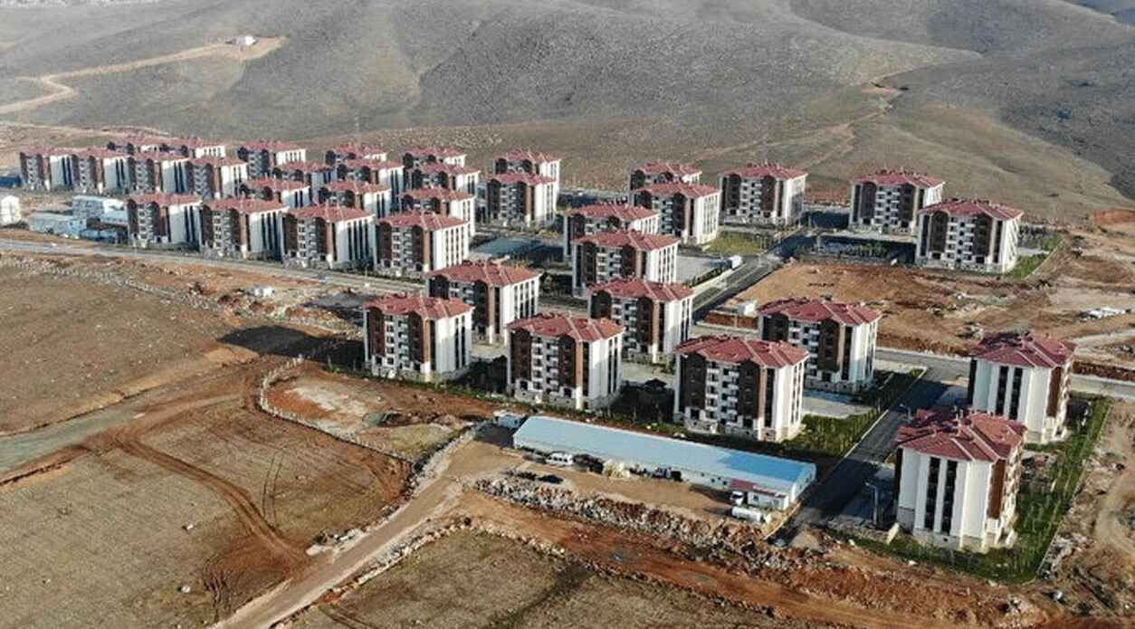 Elazığ 2 bin 255 deprem konutu hak sahiplerini buldu!