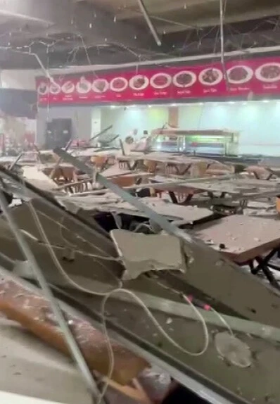 Köfteci Yusuf'un tavanı müşterilerin üzerine yağdı, yeni görüntüler yayınlandı - 1. Resim