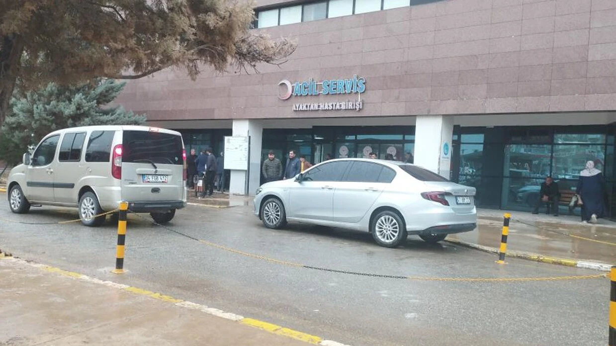 Mardin'de iki aile birbirine girdi: Silahlı, taşlı, sopalı kavgada 11 kişi yaralandı